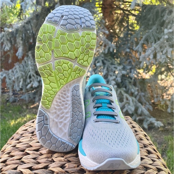 New Balance W880S11 Fresh Foam Light Cyclone Running & Training Shoes. Size 10.5 - Picture 11 of 13